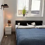 Apartamentowe Nad Morzem - Szyk * ミエルノ